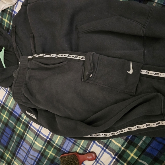 Mens nike sweat suit - Picture 2 of 2